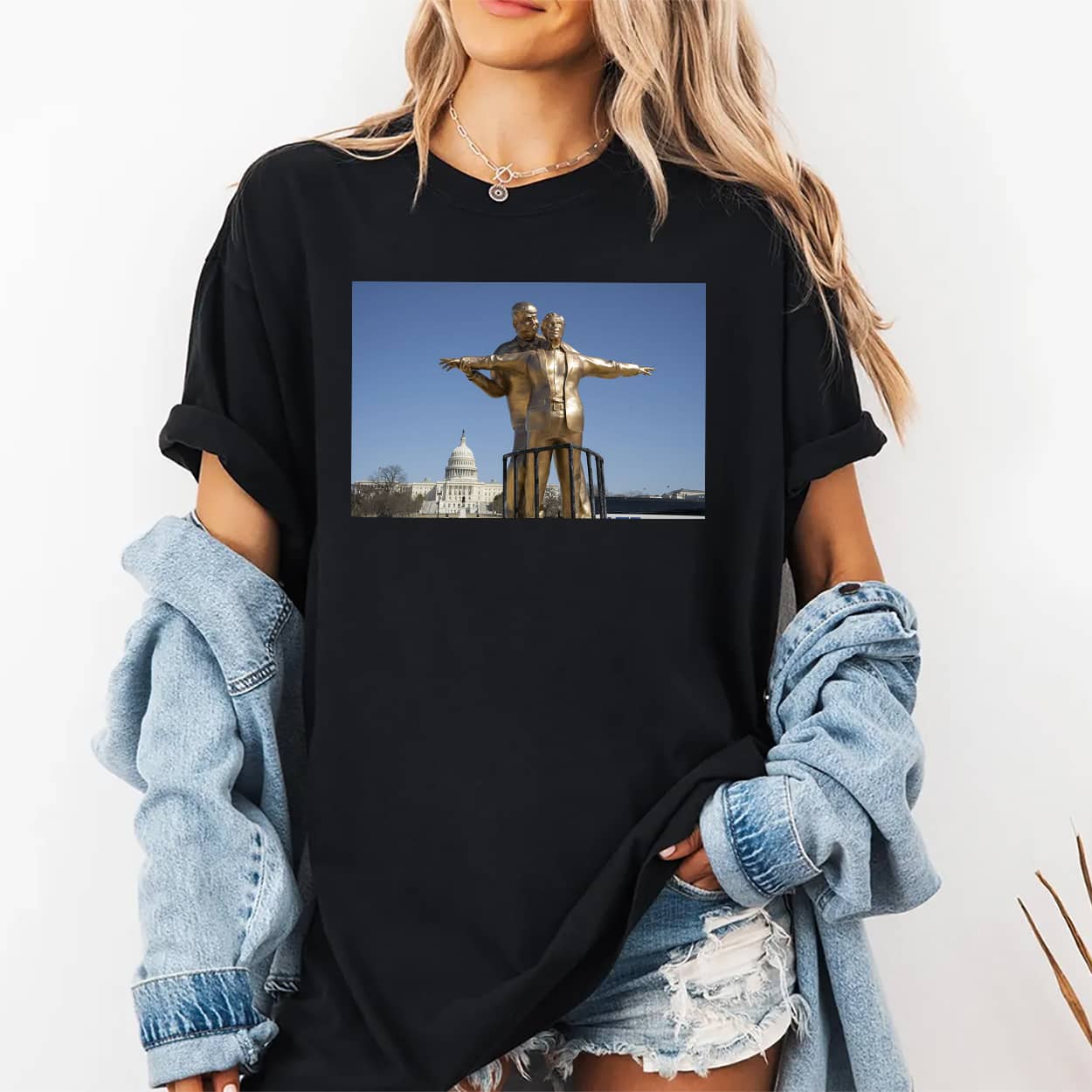 Trump and Epstein Titanic Statue Shirt 2 Trump and Epstein Titanic Statue Shirt (2)