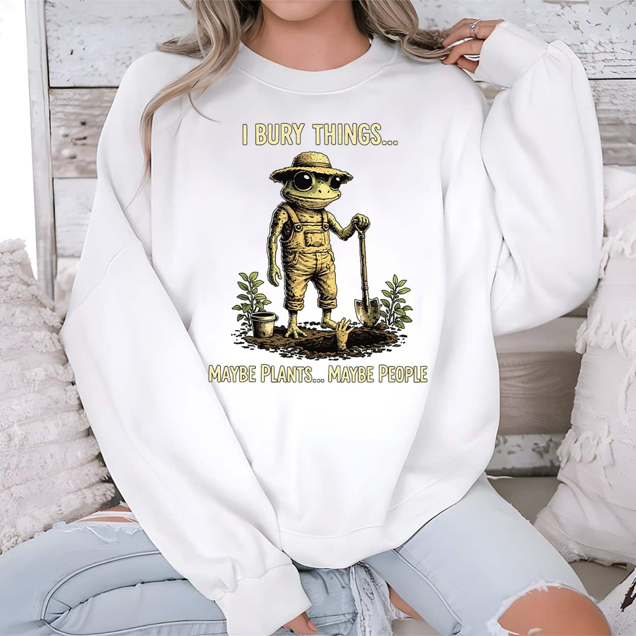 Frog Gardner I Bury Things Maybe Plants Maybe People Shirt 3 Frog Gardner I Bury Things Maybe Plants Maybe People Shirt (3)
